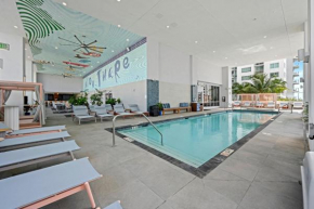 Fabulous Apartment with Pool, Gym, Lounge, Pet Spa - Prime Location, Miami